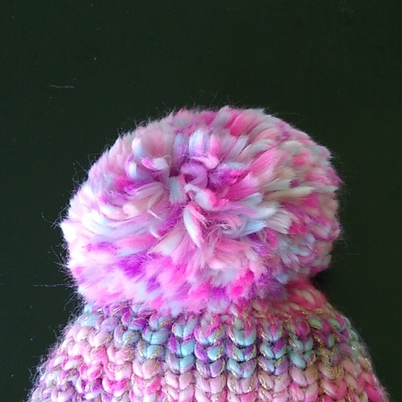 SOMEWHERE OVER RAINBOWS GIRLS STOCKING WINTER HAT - Picture 4 of 4